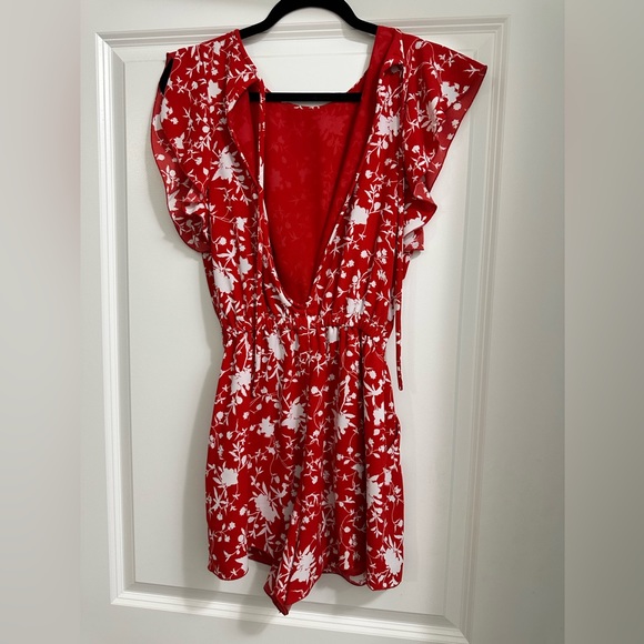 Aritzia Wilfred Red Fleurette Floral Romper - Picture 10 of 11